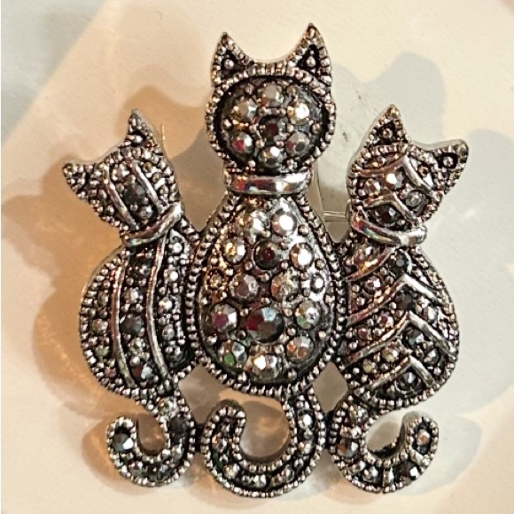 Vintage Cat Trio Brooch